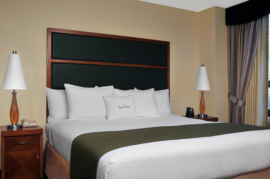 Doubletree Suites By Hilton Nyc - Times Square New York Room photo